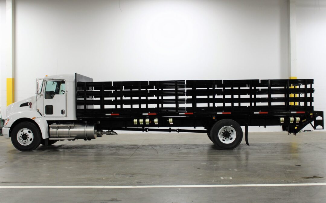 STC 24′ Stakebed – Kenworth Single Axle