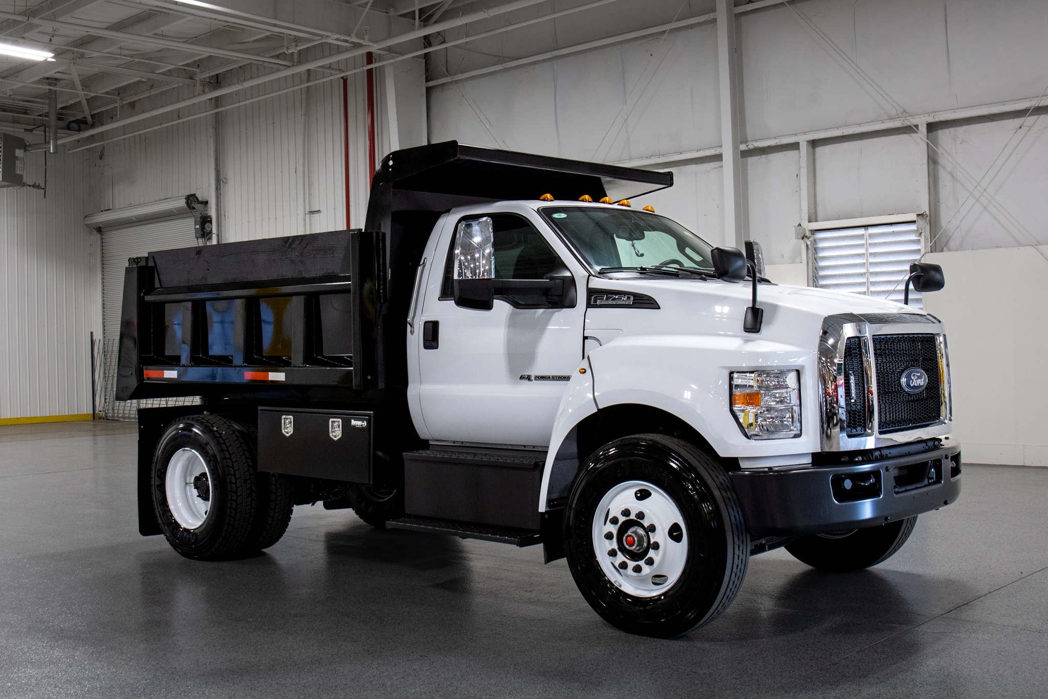 Rugby MGF Titan Dump Body on Ford F-750 Chassis
