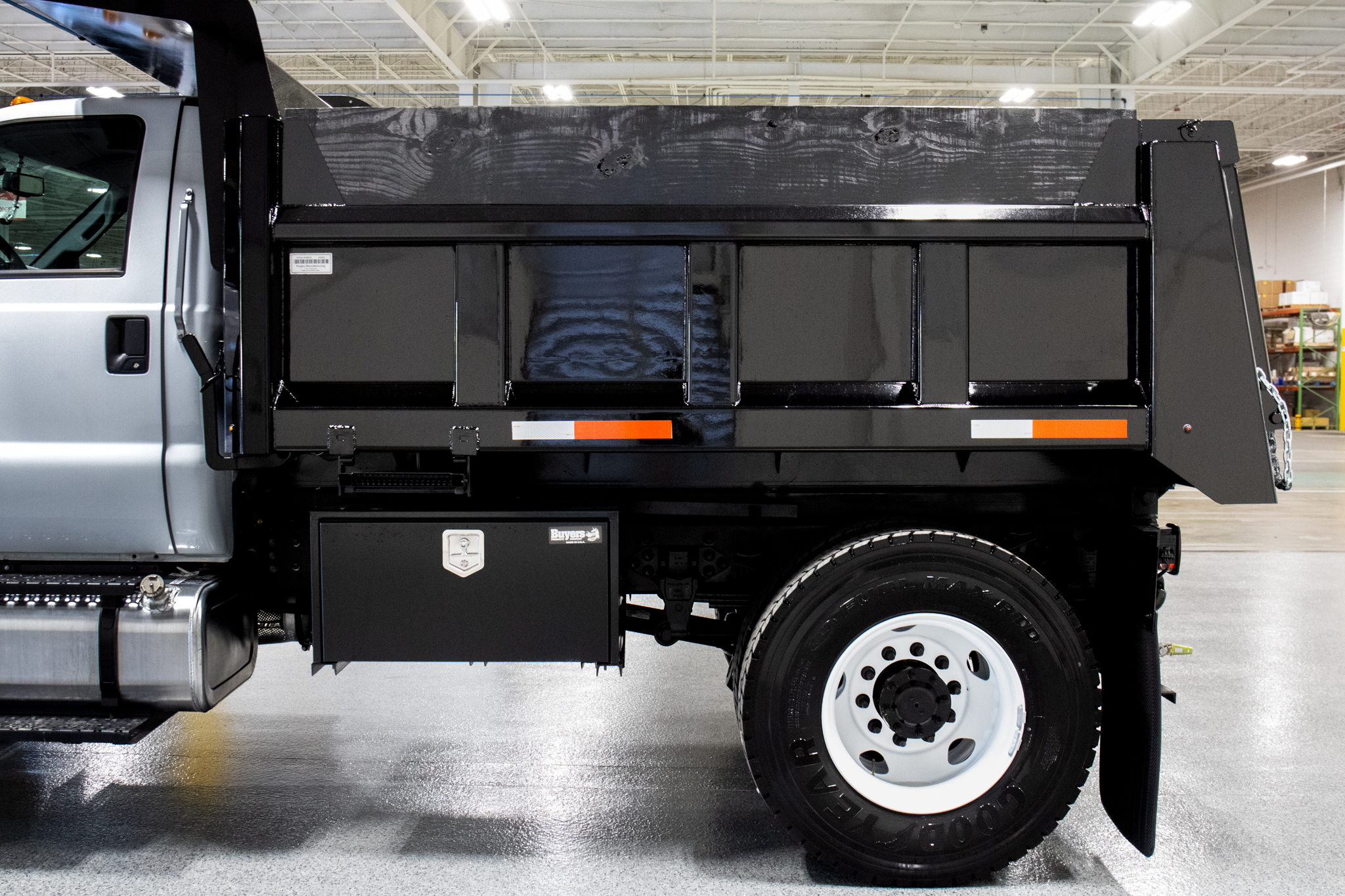 Rugby MGF Titan Dump Body on Ford F-750 Chassis