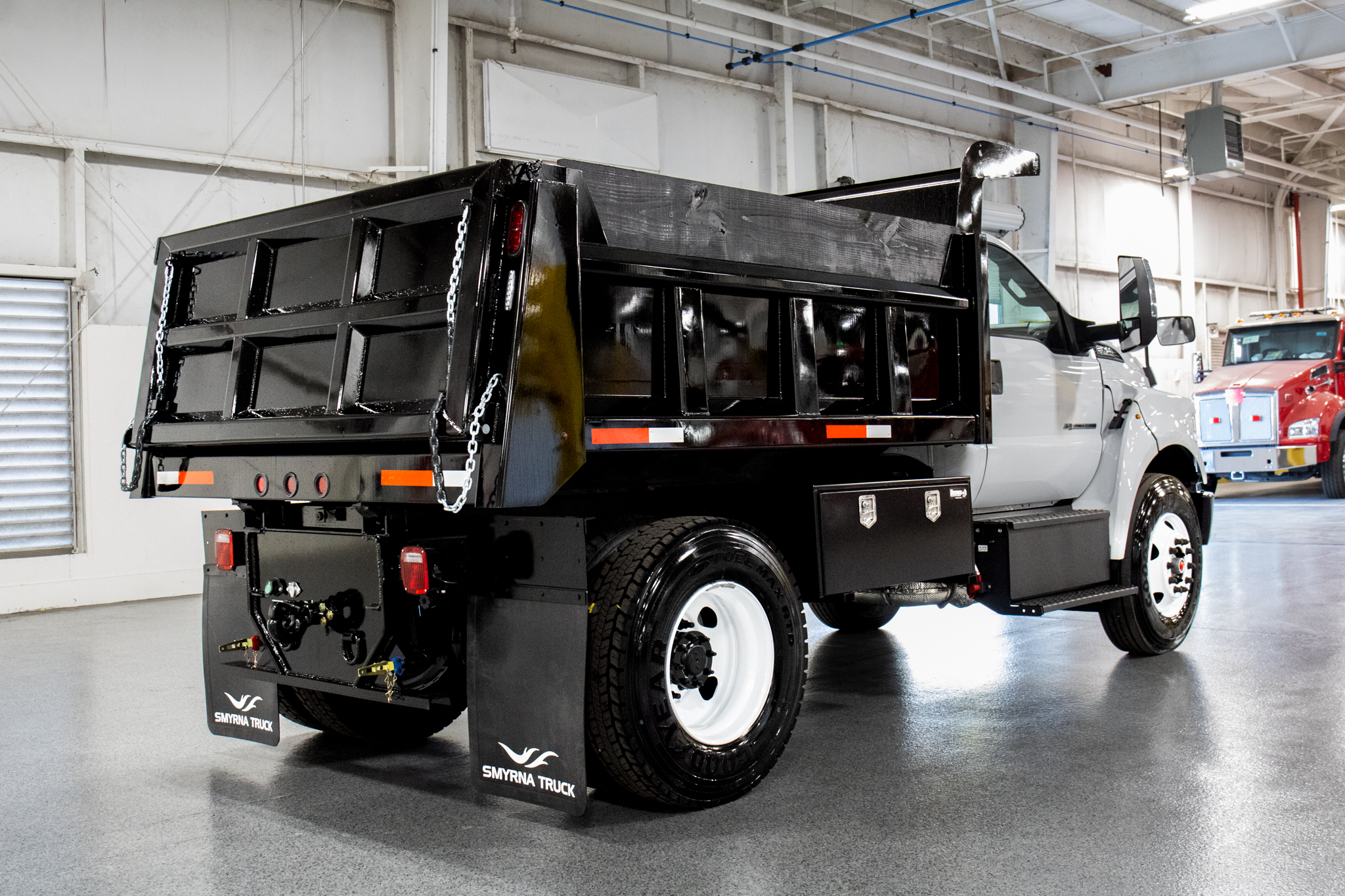 Rugby MGF Titan Dump Body on Ford F-750 Chassis